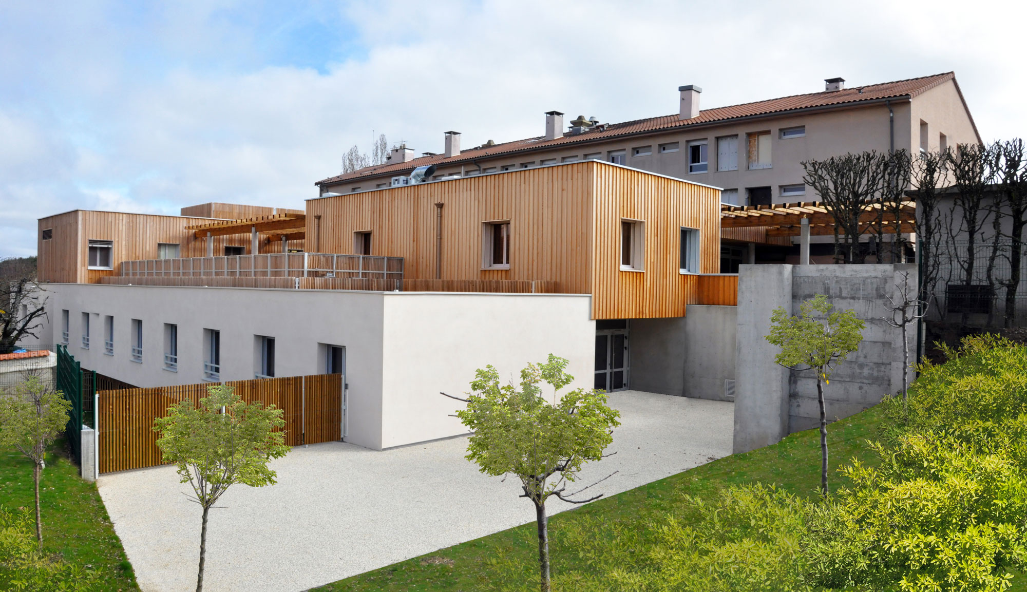 EHPAD "Bon Secours" Atelier d'Architecture Panthéons by Charlotte Dumas