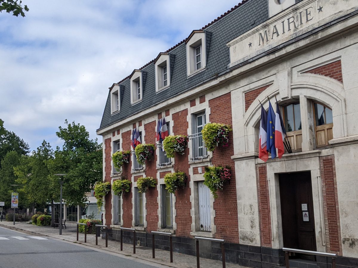 MAIRIE-CEBAZAT